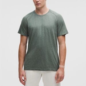 Lululemon Metal Vent Tech short-sleeve shirt
XXL